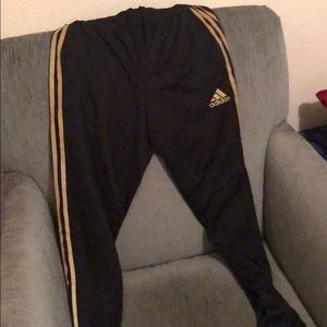 It’s to big on me all the clothes I have are big